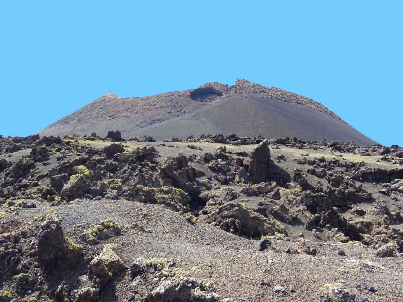 Approaching Crater de la Caldera de Los Cuervos.
