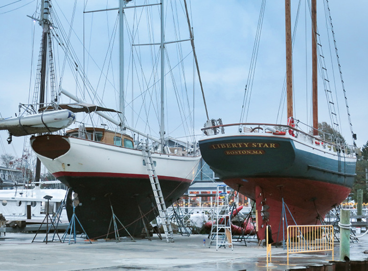 dock-square-boats-kennebunkport