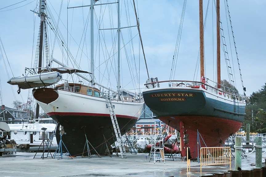 dock-square-boats-kennebunkport